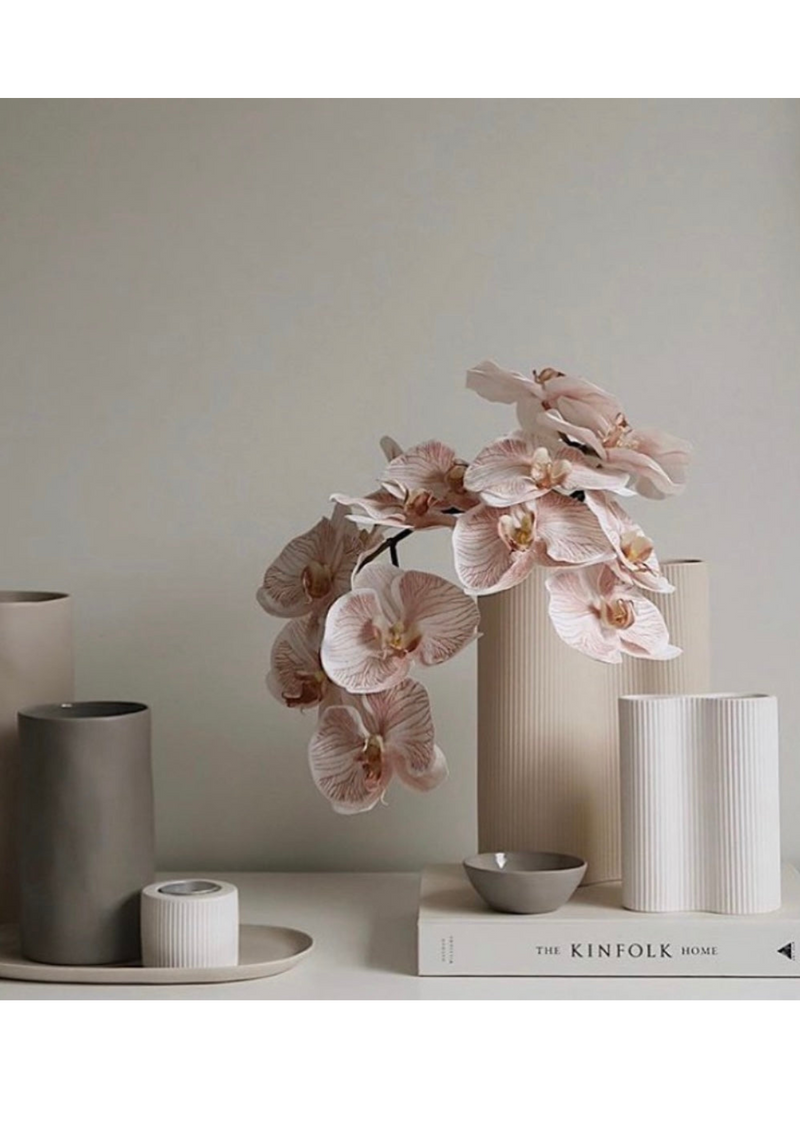 Ribbed Infinity Vase Small | White