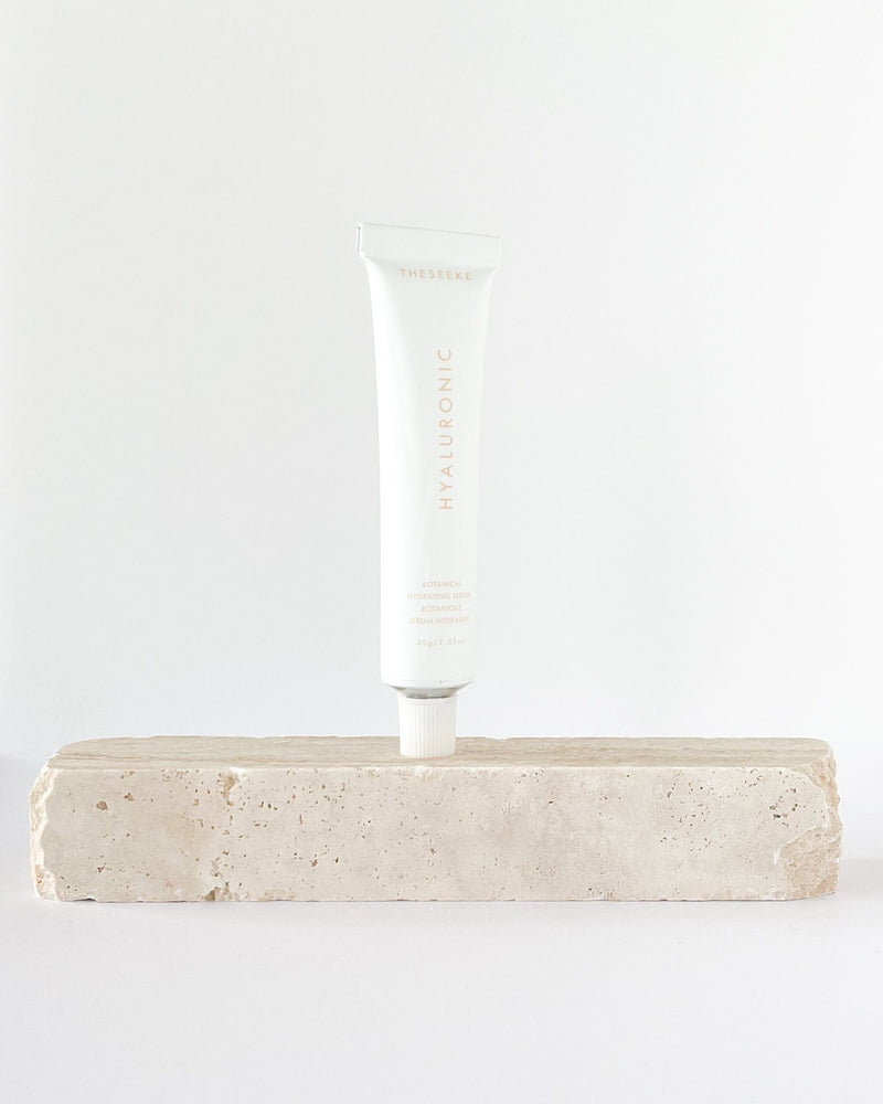 Theseeke Hyaluronic Botanical Serum